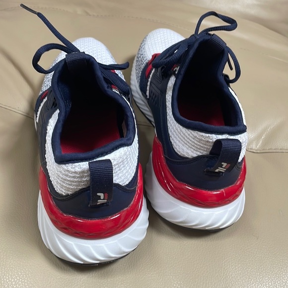 Fila Men’s Size 9 - Picture 3 of 5
